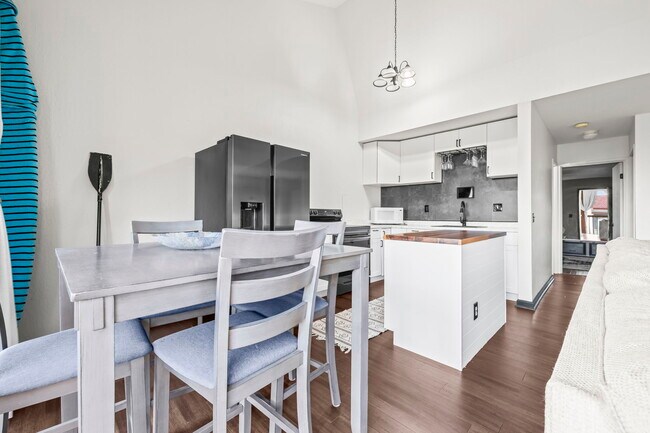 Building Photo - 84-621-755 Ala Mahiku St