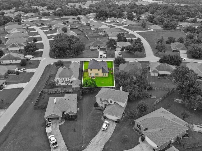 Building Photo - Beautiful 4-bedroom home in the sought-after Lake Conroe Hills community!