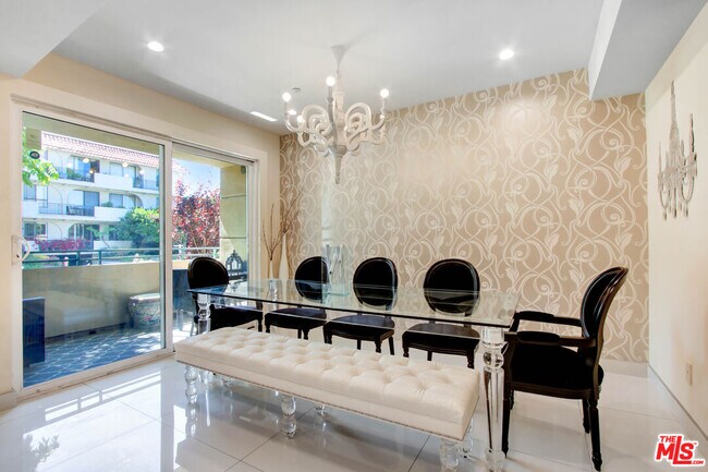 Building Photo - 11921 Dorothy St