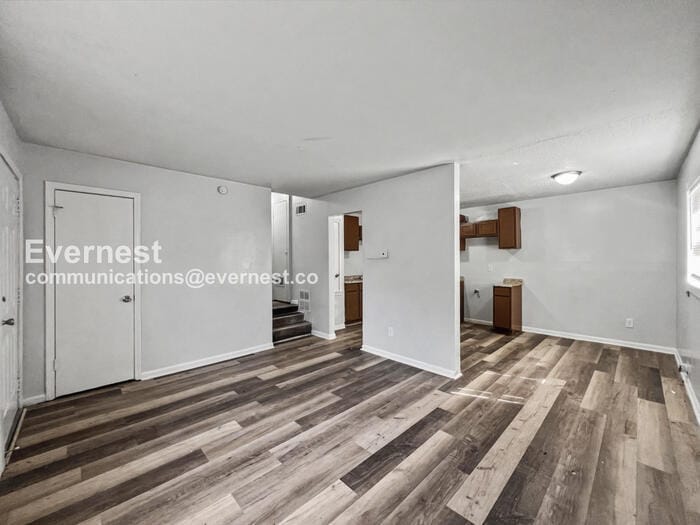 Building Photo - 4620 Sunnybrook St