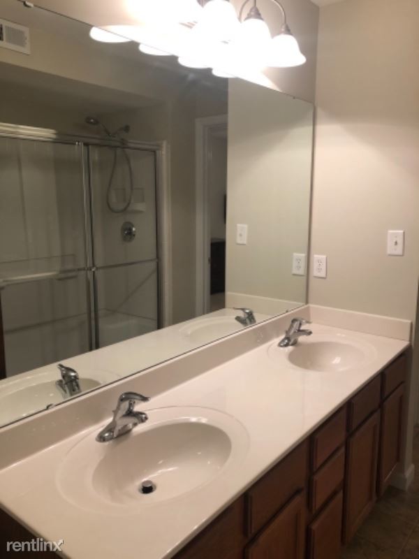 Building Photo - 9740 Bexley Station Dr