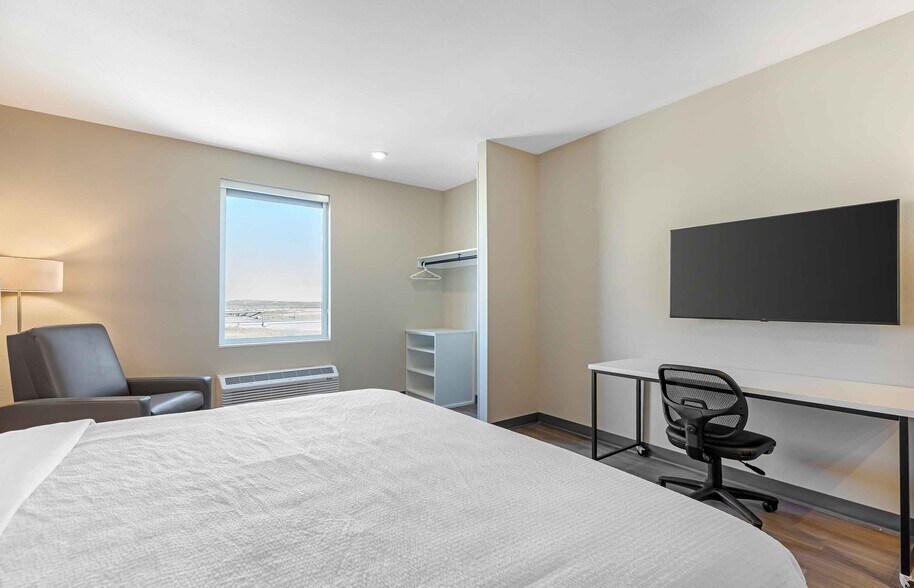 Building Photo - Furnished Studio-Denver International Airport