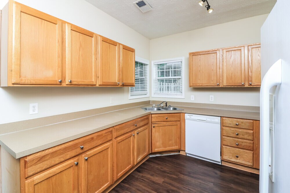 Building Photo - 169 Weatherstone Dr