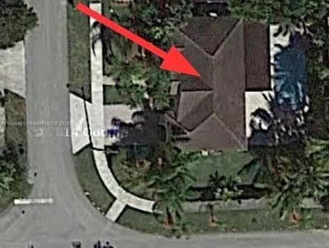 Building Photo - 18121 SW 152nd Ct