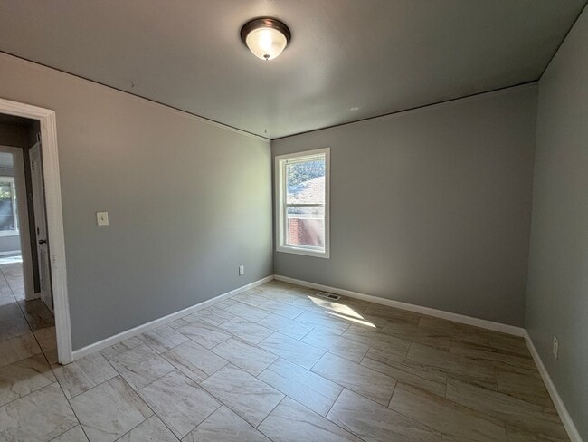 Building Photo - 2157 Nelms Dr SW