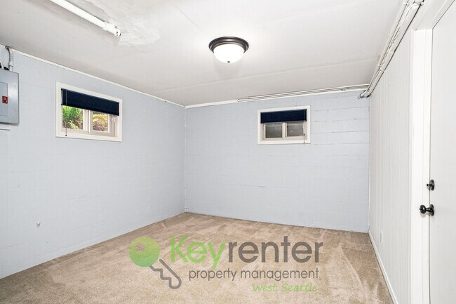 Building Photo - 924 S 226th Pl