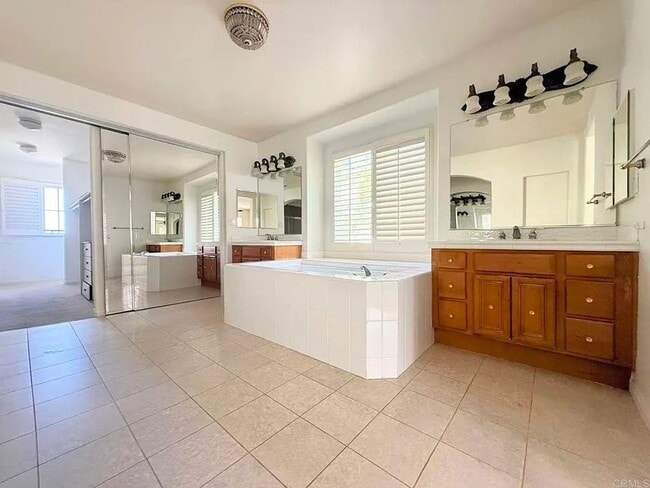 Building Photo - 5BD/4.5BA, 3,500 sq. ft. San Marcos Home w/ Ocean Views