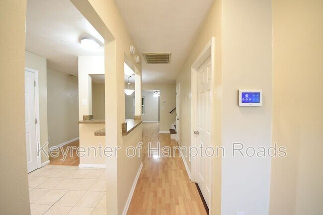 Building Photo - 5321 Bayside Rd