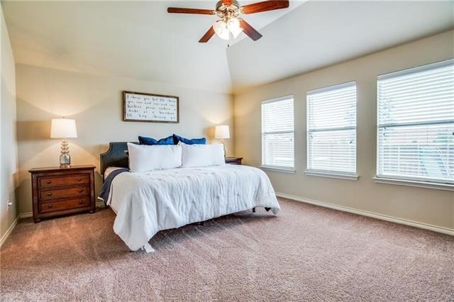 Building Photo - 1009 Kerrville Way