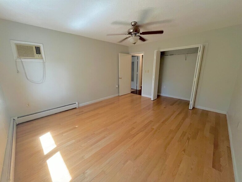 Building Photo - 120 Fisherville Rd