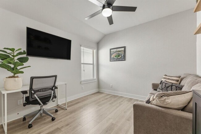 Building Photo - 4505 Post Loop