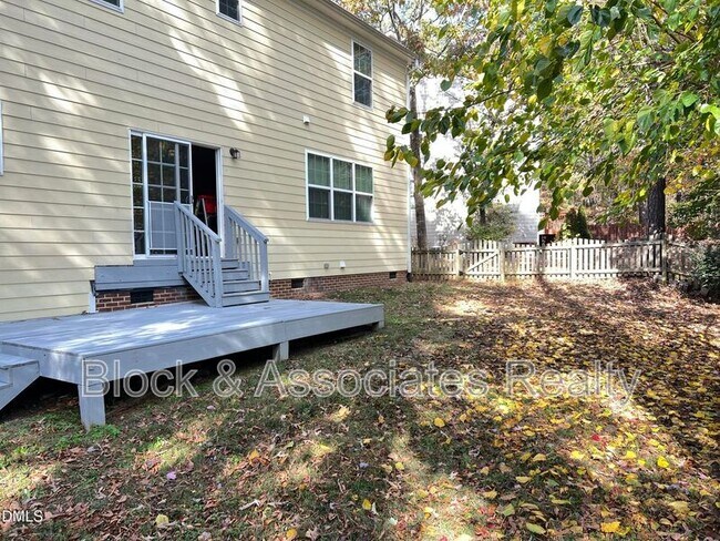 Building Photo - 936 Bentbury Way