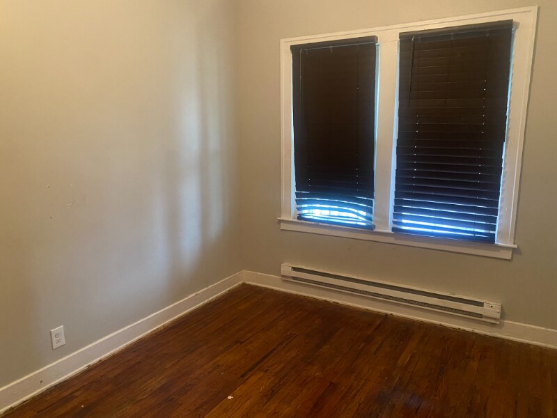 Building Photo - 15521 Log Cabin St