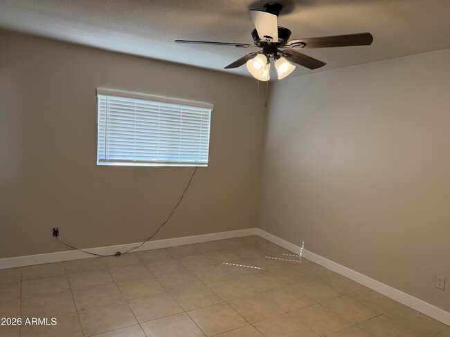 Building Photo - 11446 N 33rd Ave