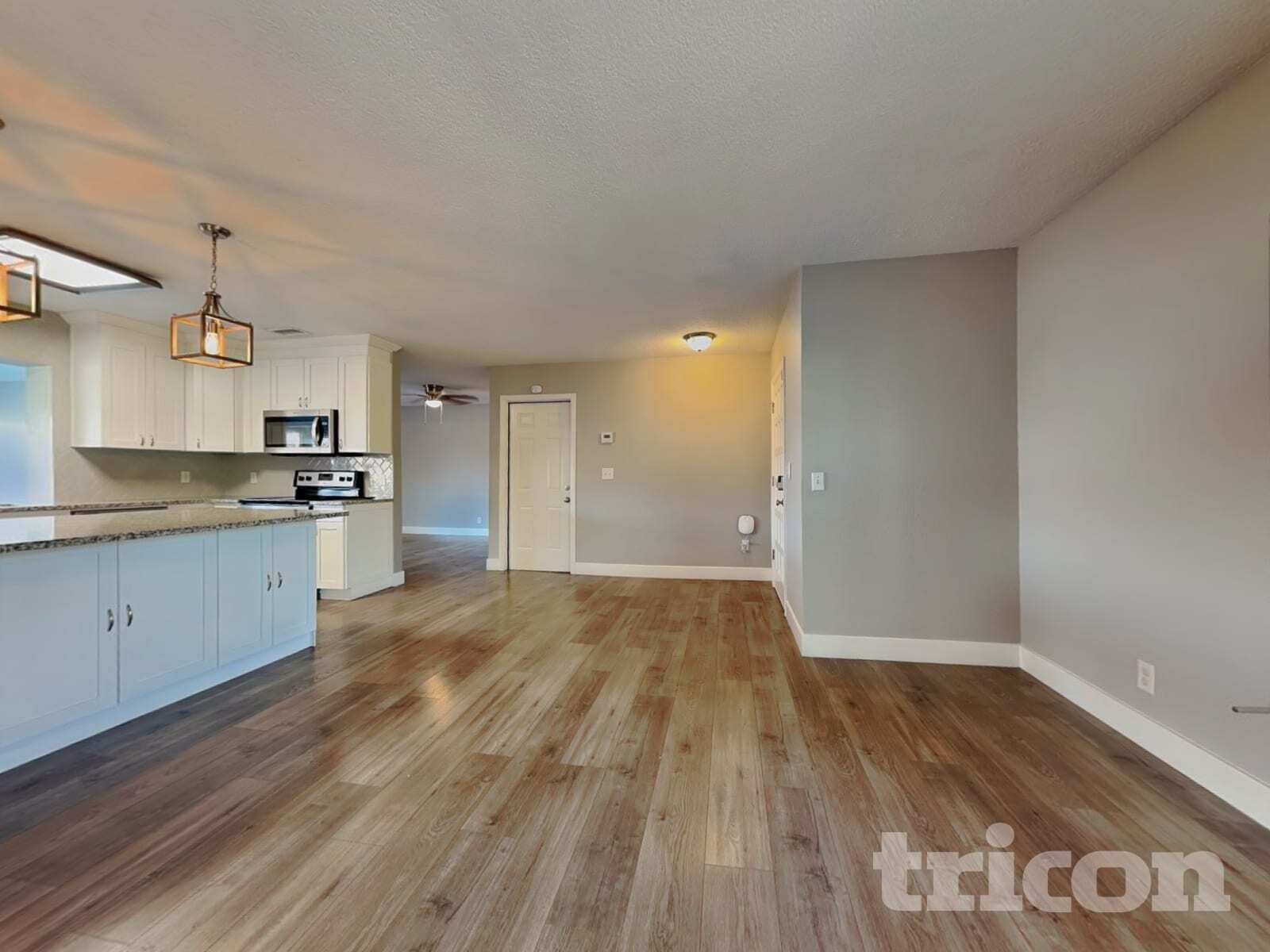 Building Photo - 3856 Lake Joyce Dr