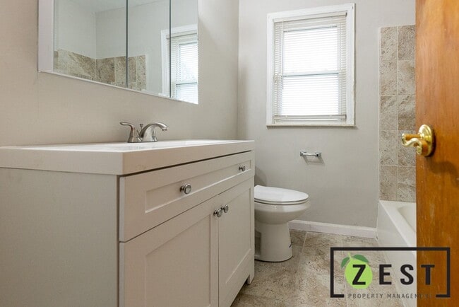 Building Photo - BEAUTIFUL 3 BEDROOM 1 BATH