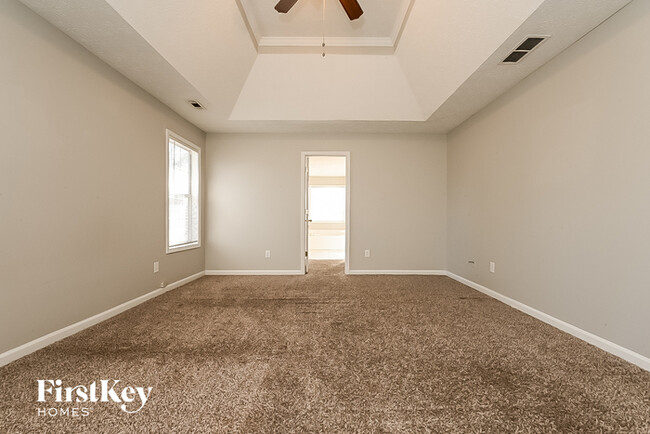 Building Photo - 617 Creekstone Ct
