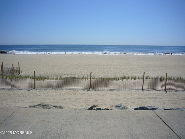 Primary Photo - 1201 Ocean Ave