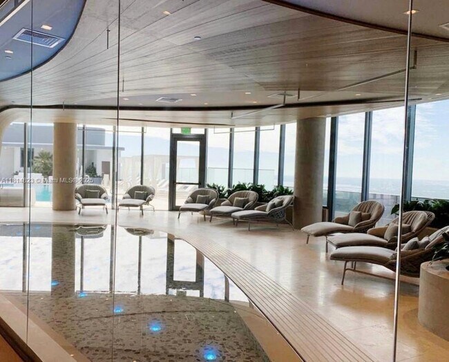 Building Photo - 1000 Brickell Plaza