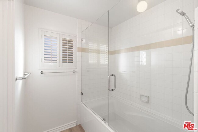 Building Photo - 3023 Berkeley Ave