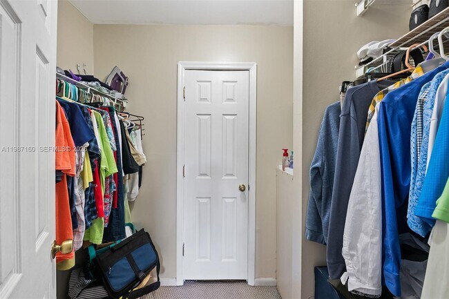 Building Photo - 101 E McNab Rd