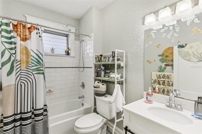 Building Photo - 1206 E Frierson Ave