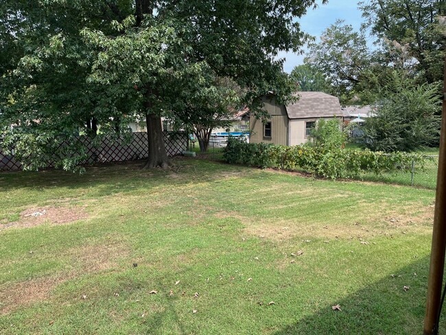 Building Photo - 802 Parrish St