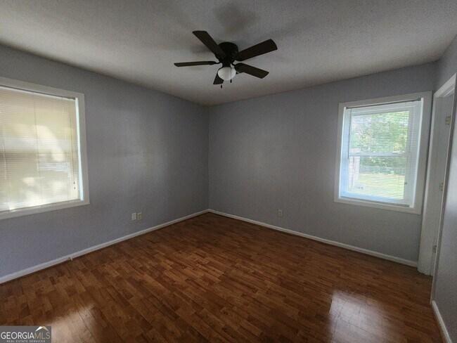 Building Photo - 8121 Maudie Ln