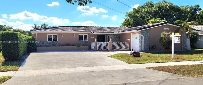 Building Photo - 14760 Lewis Rd