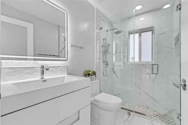 Building Photo - 15822 SW 140th St