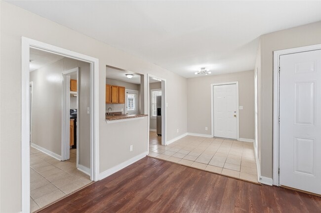 Building Photo - 4814 Burma Rd