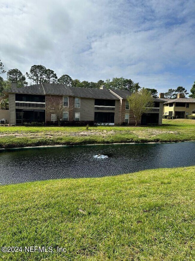 Building Photo - 10200 Belle Rive Blvd