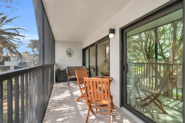 Building Photo - 600 Neapolitan Way