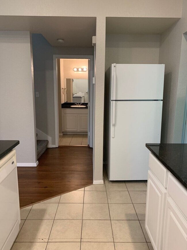 Building Photo - 2206 Pennsylvania Ave