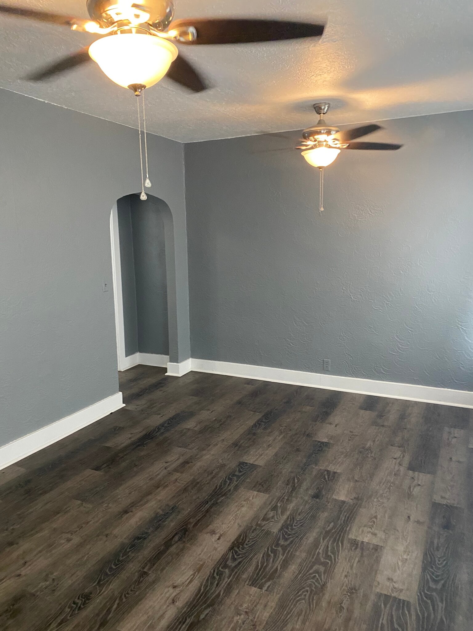 Building Photo - 103 W Main St