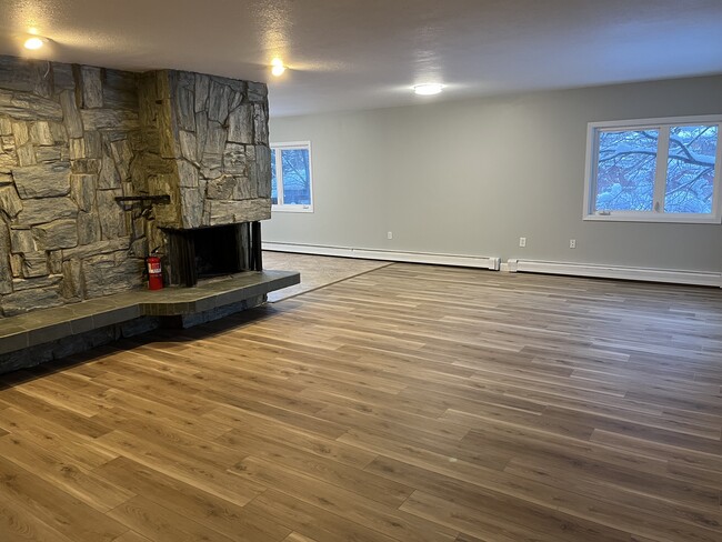 Living Room - 2210 Roosevelt Dr