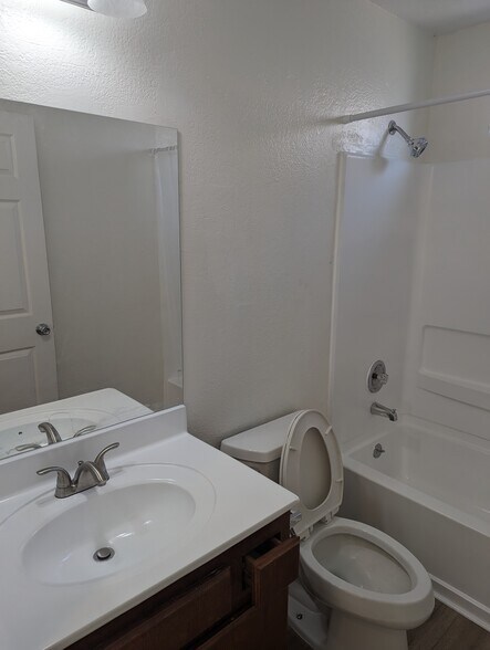 Building Photo - 1570 W 207th St