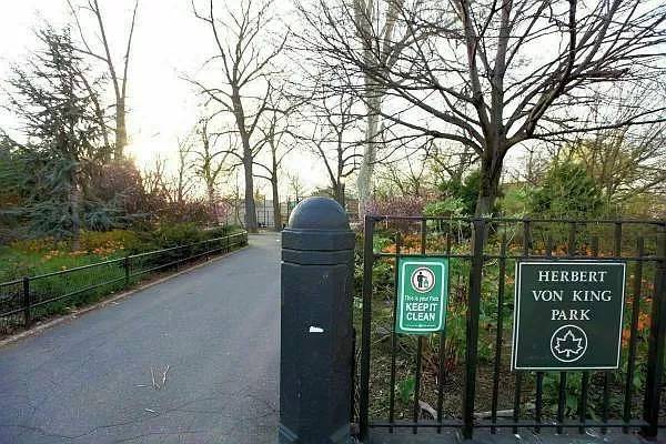 Building Photo - 245 Tompkins Ave