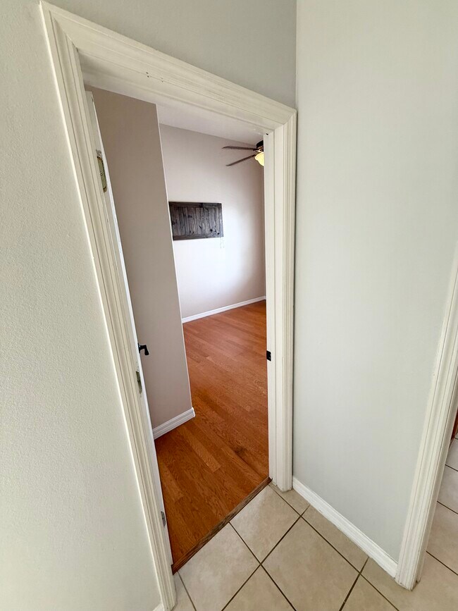 Building Photo - 4420 Harts Cove Way