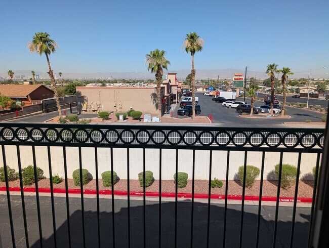 Building Photo - INVITING CONDO WITH OPEN FLOOR PLAN IN NORTHEAST LAS VEGAS