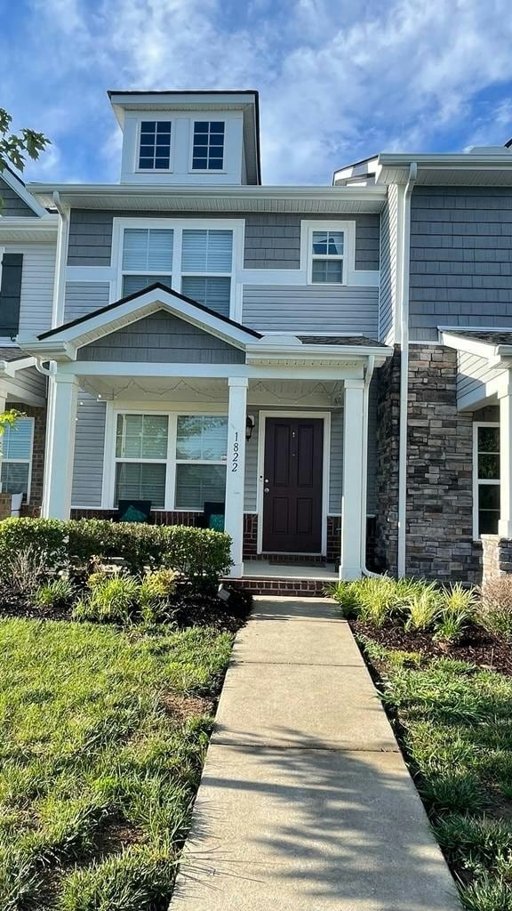 Building Photo - 1822 Riverbirch Ln