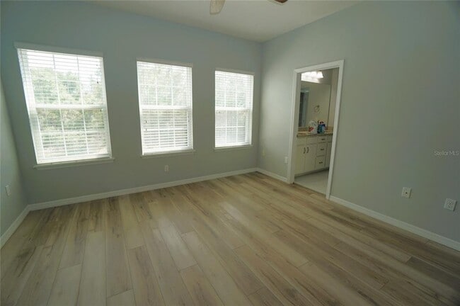 Building Photo - 7001 Interbay Blvd