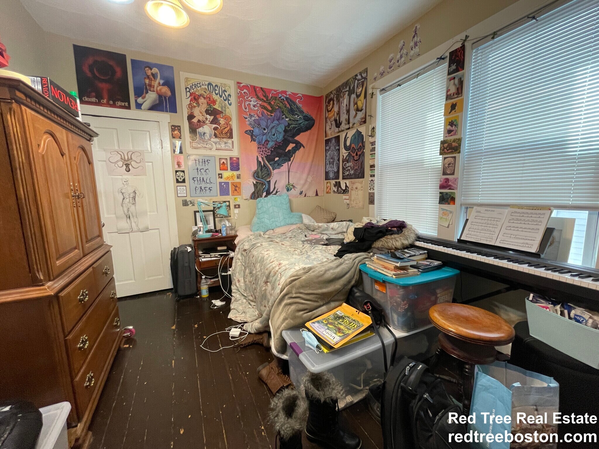 Building Photo - 72 Hillside St