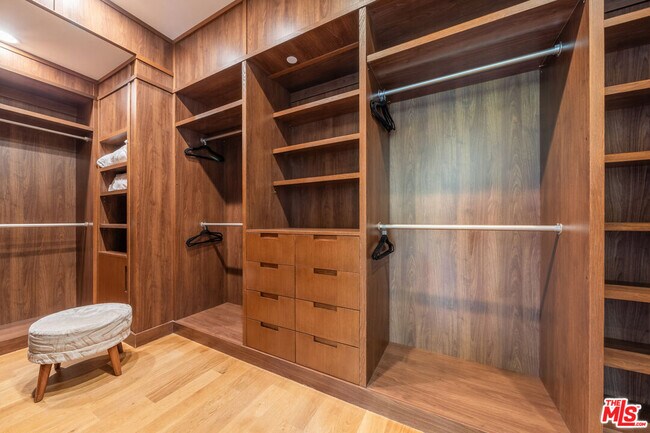 Building Photo - 6359 Colgate Ave