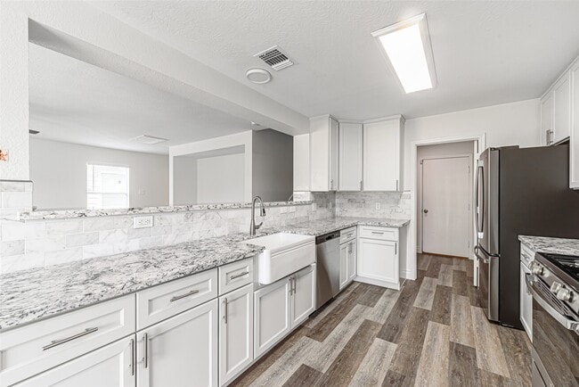 Building Photo - 2723 Piney Lake Ct