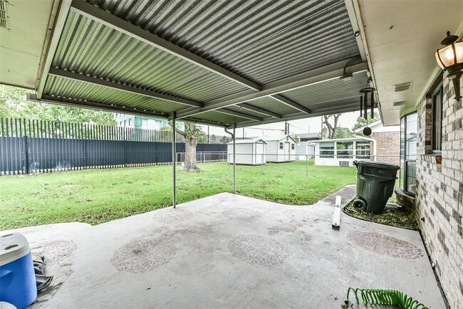 Building Photo - 4707 Northrup Dr