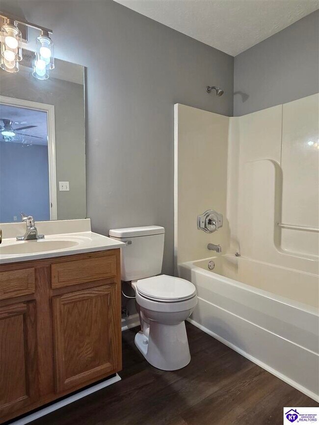 Building Photo - 171 Red Hawk Dr