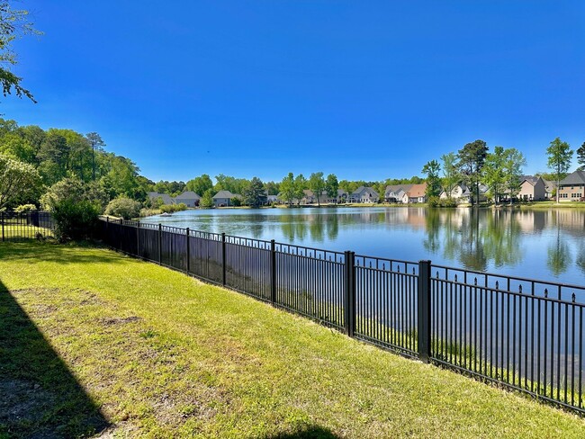 Building Photo - Beautiful Lakefront View!