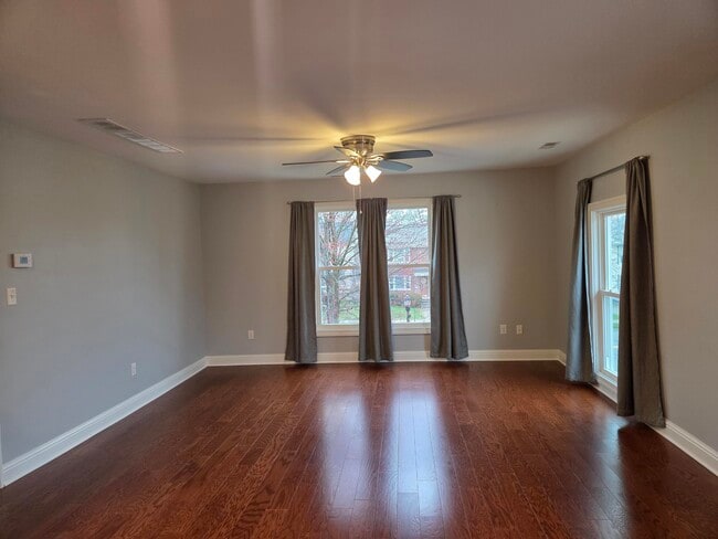 Building Photo - 412 Starkweather St