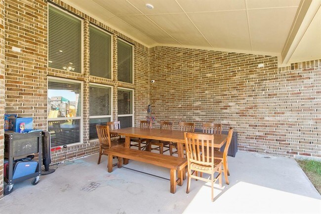 Building Photo - 4805 Comstock Way